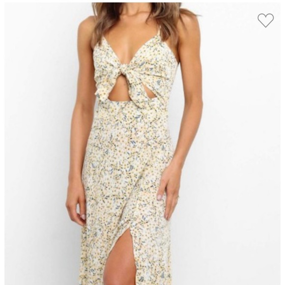 Beautiful key hole front tie floral dress - Picture 2 of 3